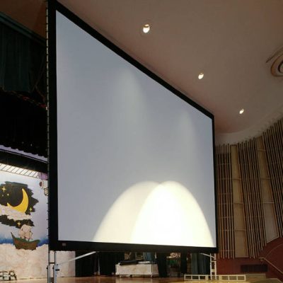 Draper 383515 StageScreen (Black) 627 diag. (180x600) - MultiFormat - Matt White XT1000V 1.0 Gain